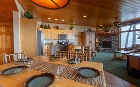 Grand Superior Lodge